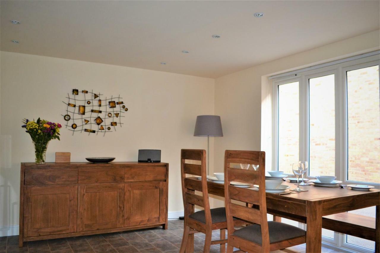 The Old Bottle Store - 2 Double Bedrooms, 2 Bathrooms, St Ives, Cambridgeshire St Ives  Exterior photo
